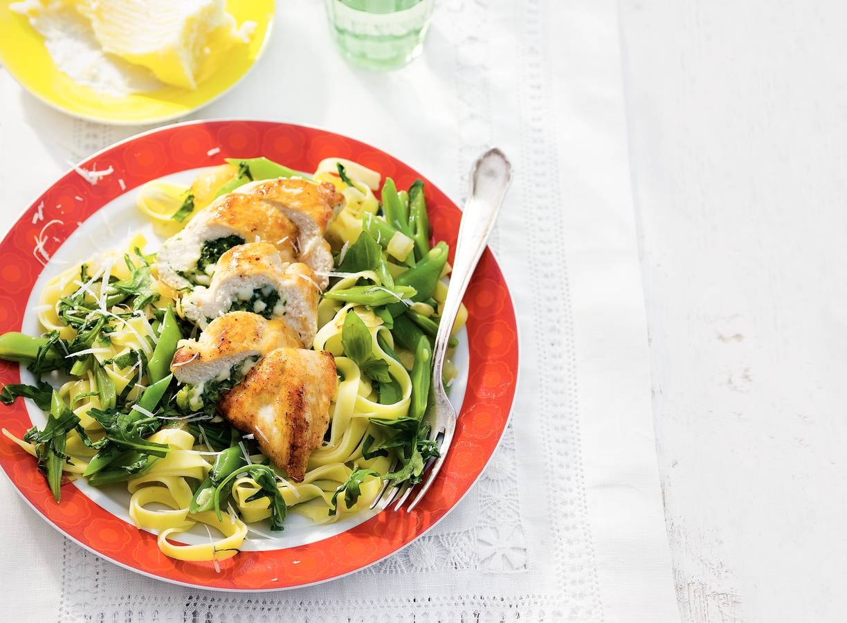 Tagliatelle, kipfilet en groene groenten