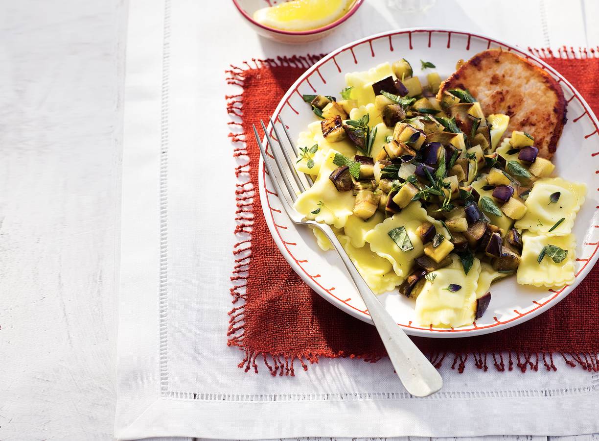 Ravioli met aubergine en kruiden