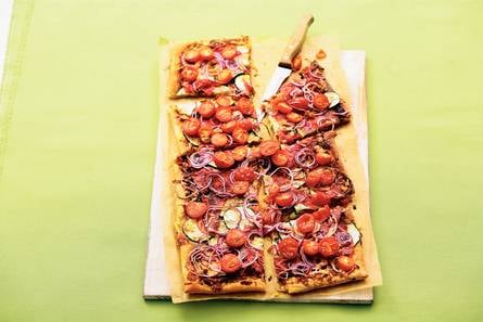Plaattaart met pesto
