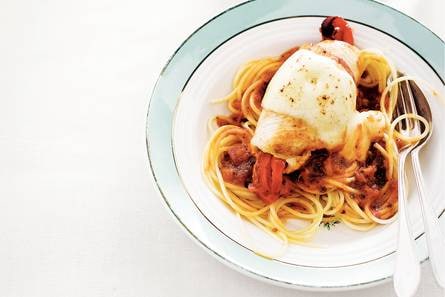Gegratineerde kalkoenrolletjes