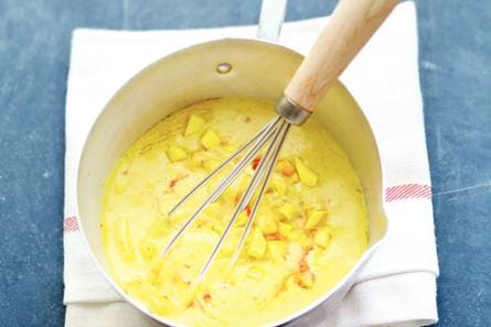 Kerriesaus met mango