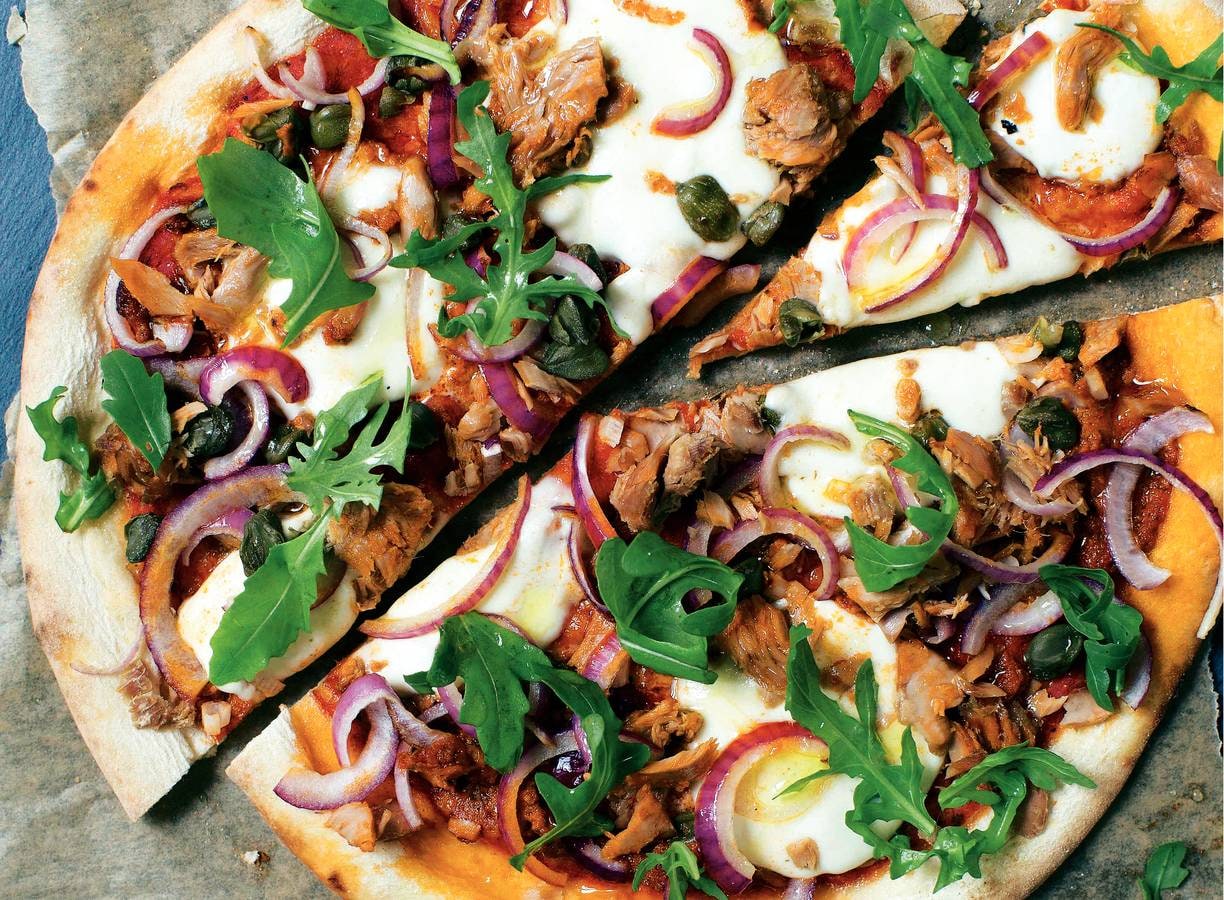 Pizza tonijn en kappertjes