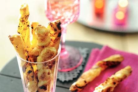 Soepstengels met tomaat en oregano