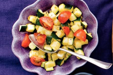 Courgette met tapenade
