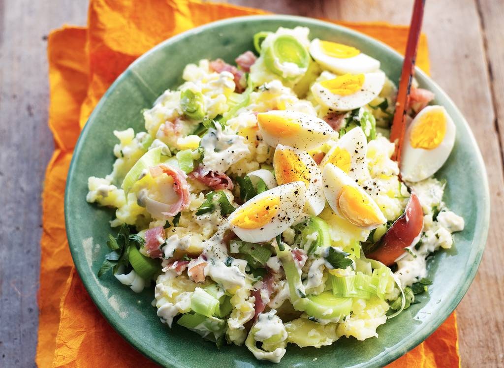 Preistamppot met rauwe ham en ei recept Allerhande Albert Heijn