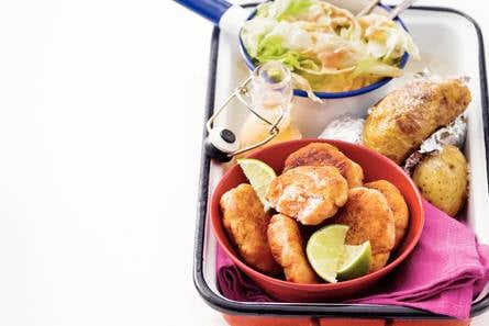 Gepofte aardappelen met viskoekjes