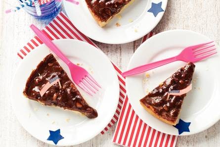 Sticky walnut pie