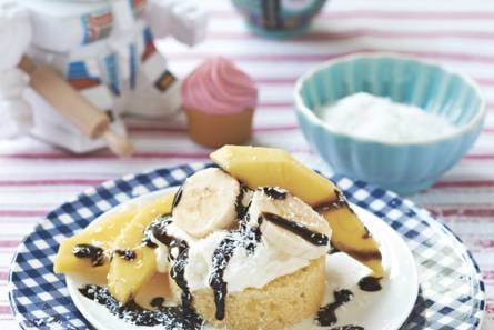 Gebakje met vers fruit