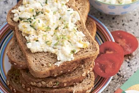 Frisse sandwich met eiersalade