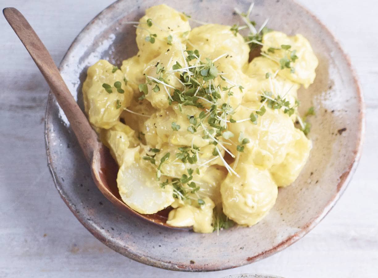 Aardappelsalade met knoflookmayonaise
