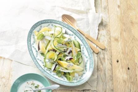 Ananassalade met komkommer