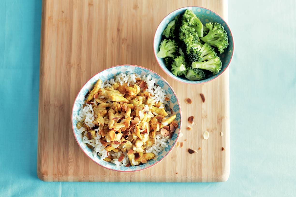 Romige kip korma met broccoli