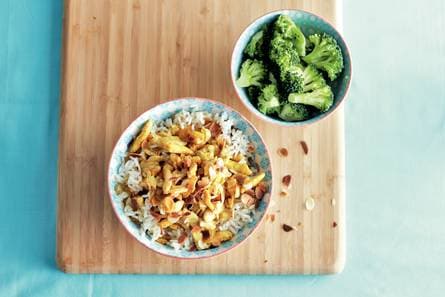 Romige kip korma met broccoli
