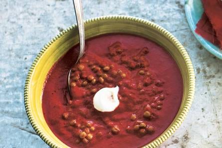 Rode paprika en bietsoep