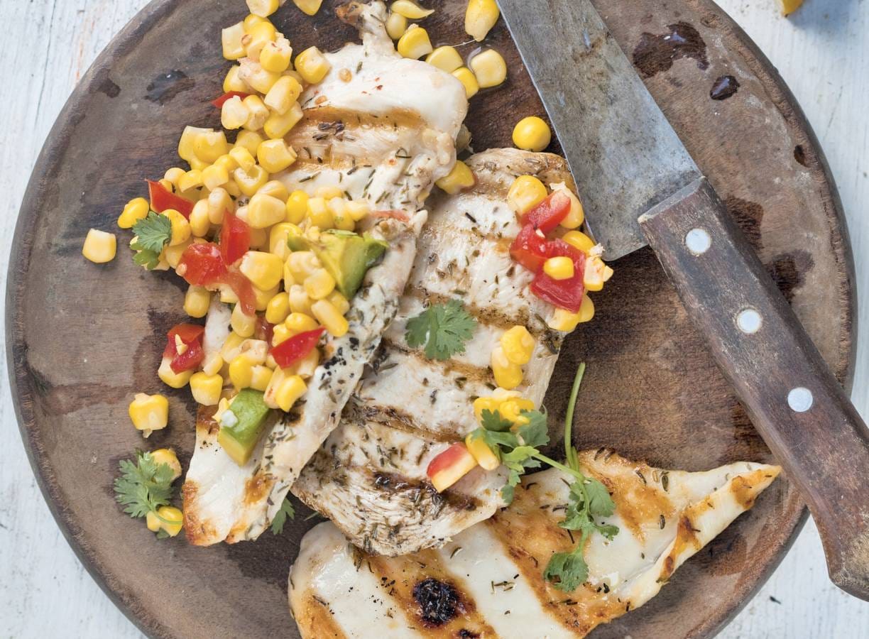Gegrilde kip met avocado en mais