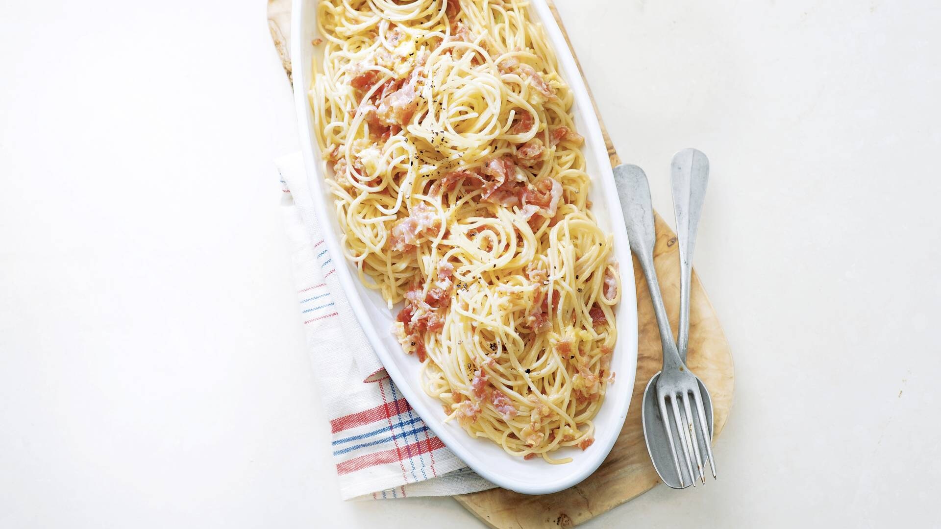 Spaghetti Carbonara Met Gebakken Pancetta Recept Allerhande Albert 