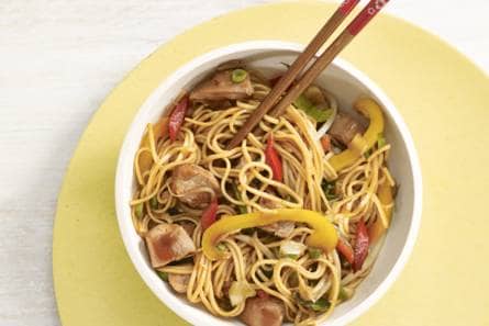 Kantonese mie met varkenshaas