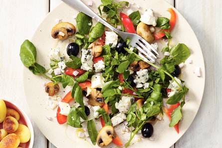 Pittige salade met olijven