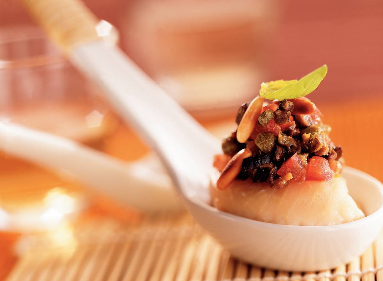 Schol met tomatentapenade