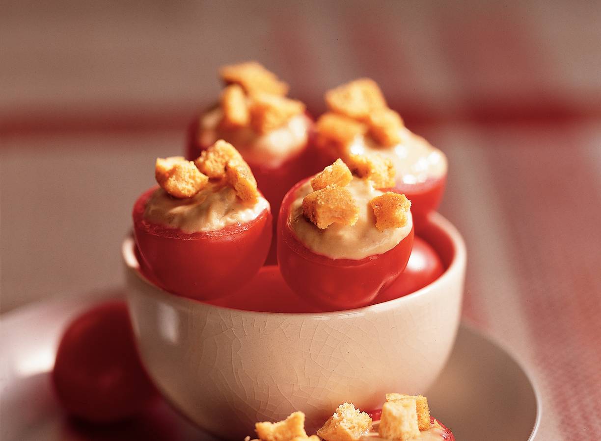 Cherrytomaatjes gevuld met bagna cauda