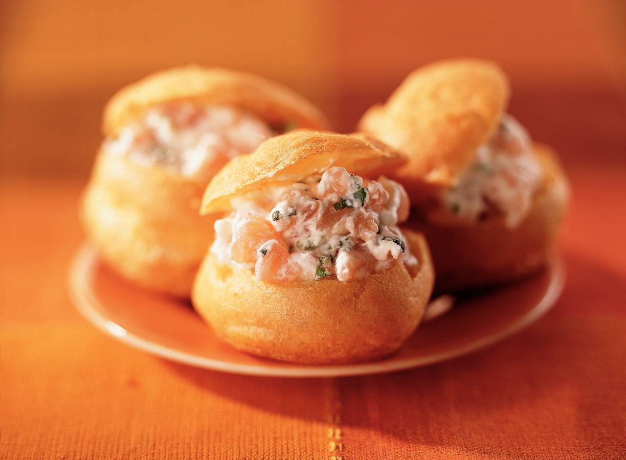 Soesjes met zalmmousse