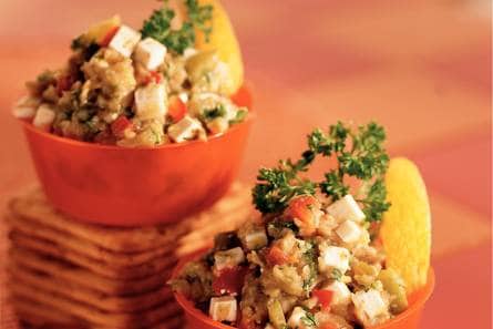 Auberginekaviaar met walnoten en kaas