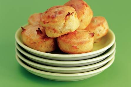 Kruidenkaasmuffins met bosuitjes