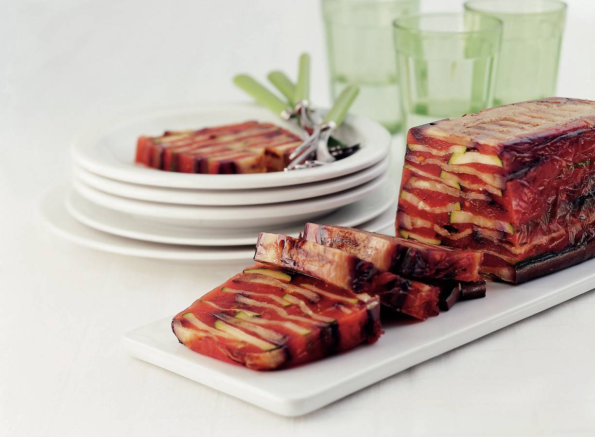Mediterrane groenteterrine met kruiden