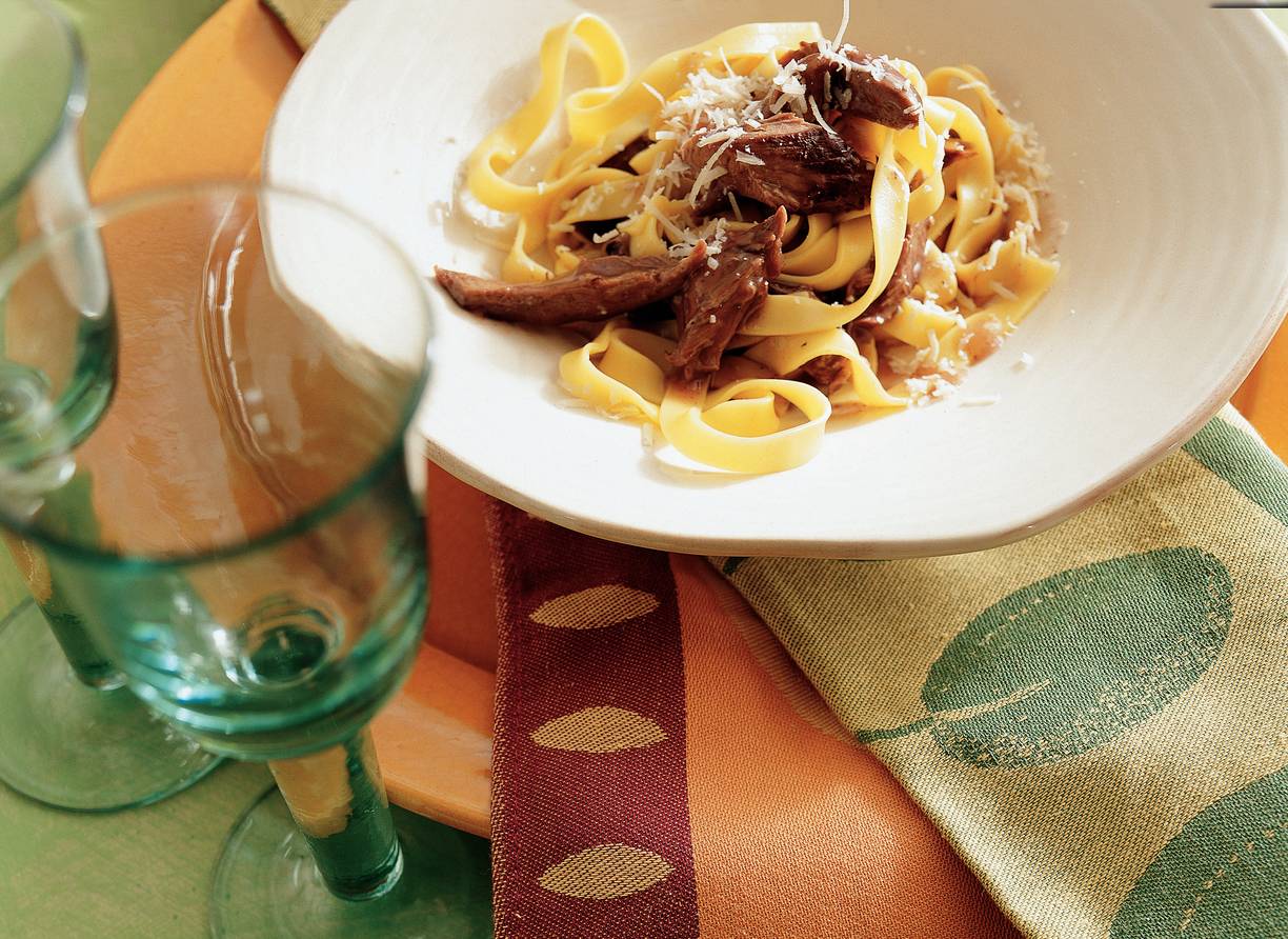 Tagliatelle met gemarineerde haas