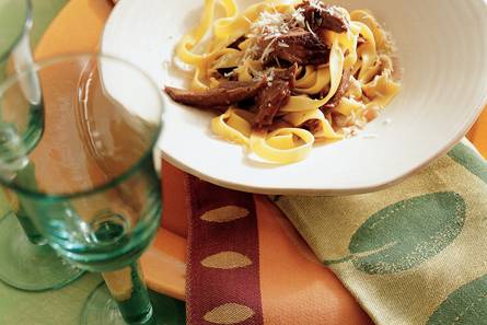 Tagliatelle met gemarineerde haas