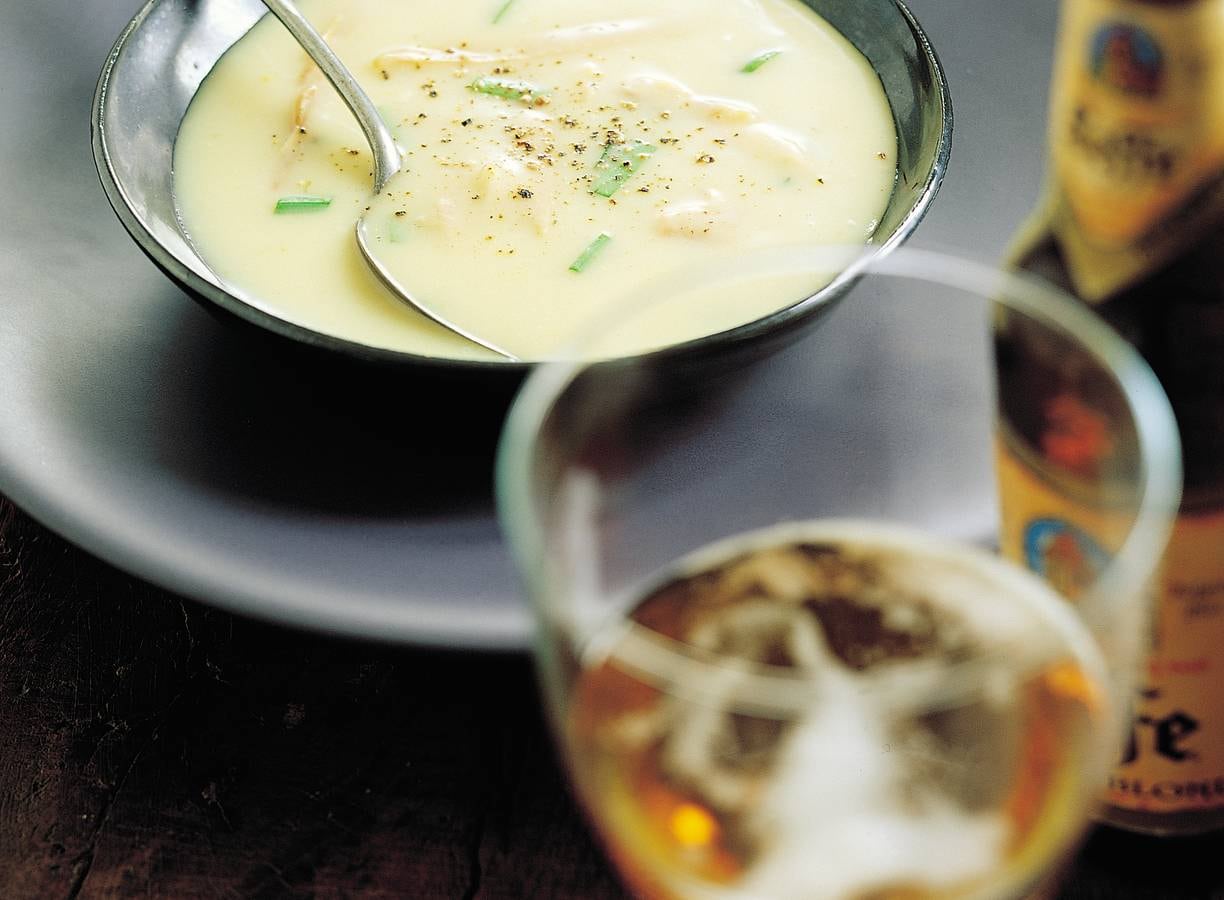 Aardappelsoep met gerookte forel