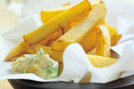 Frieten met tartarensaus