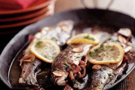 Gevulde forel met Serranoham