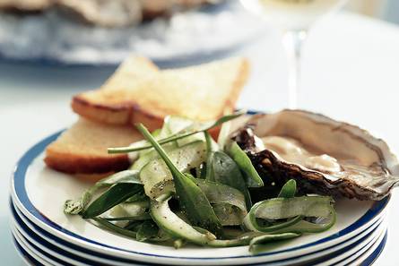 Oesters met zeeastersalade
