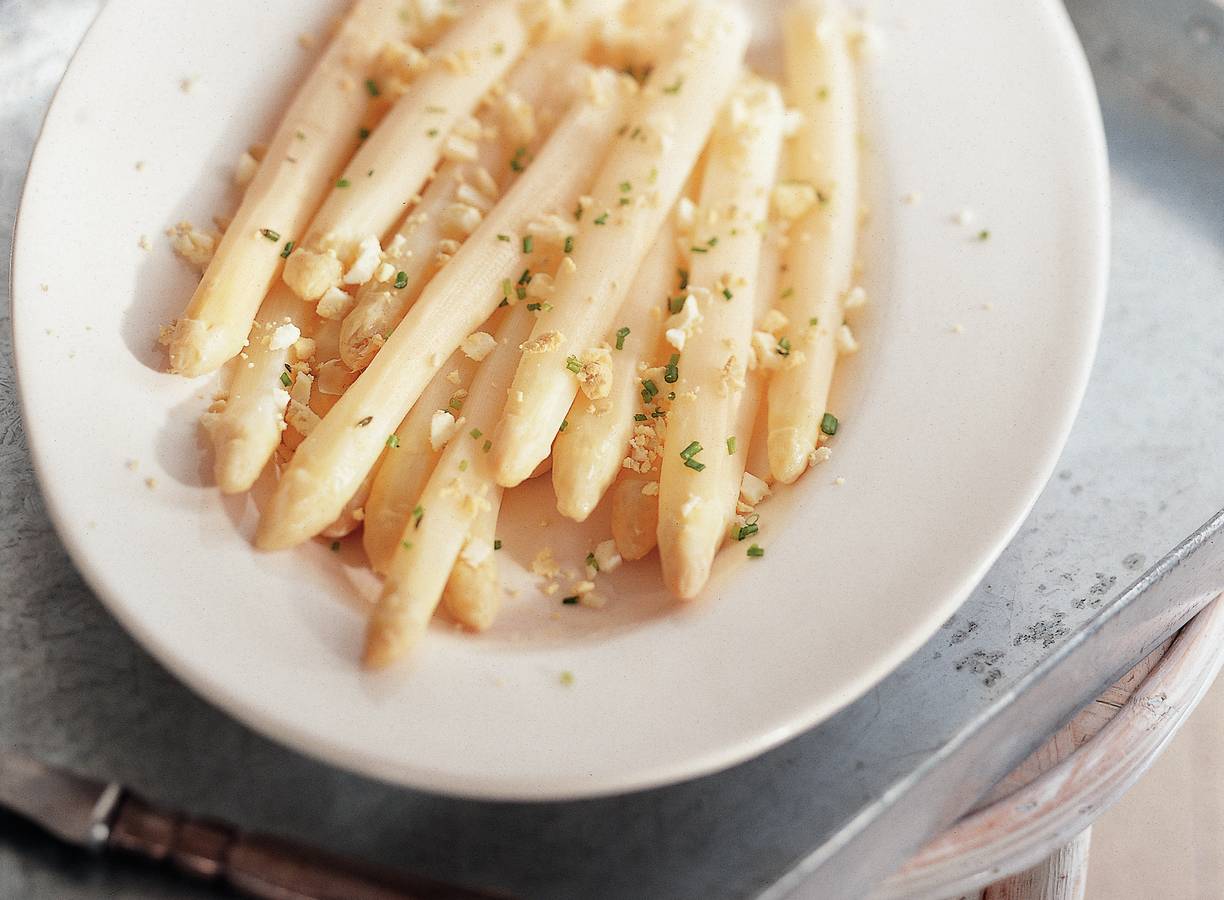 Gemarineerde asperges in riesling