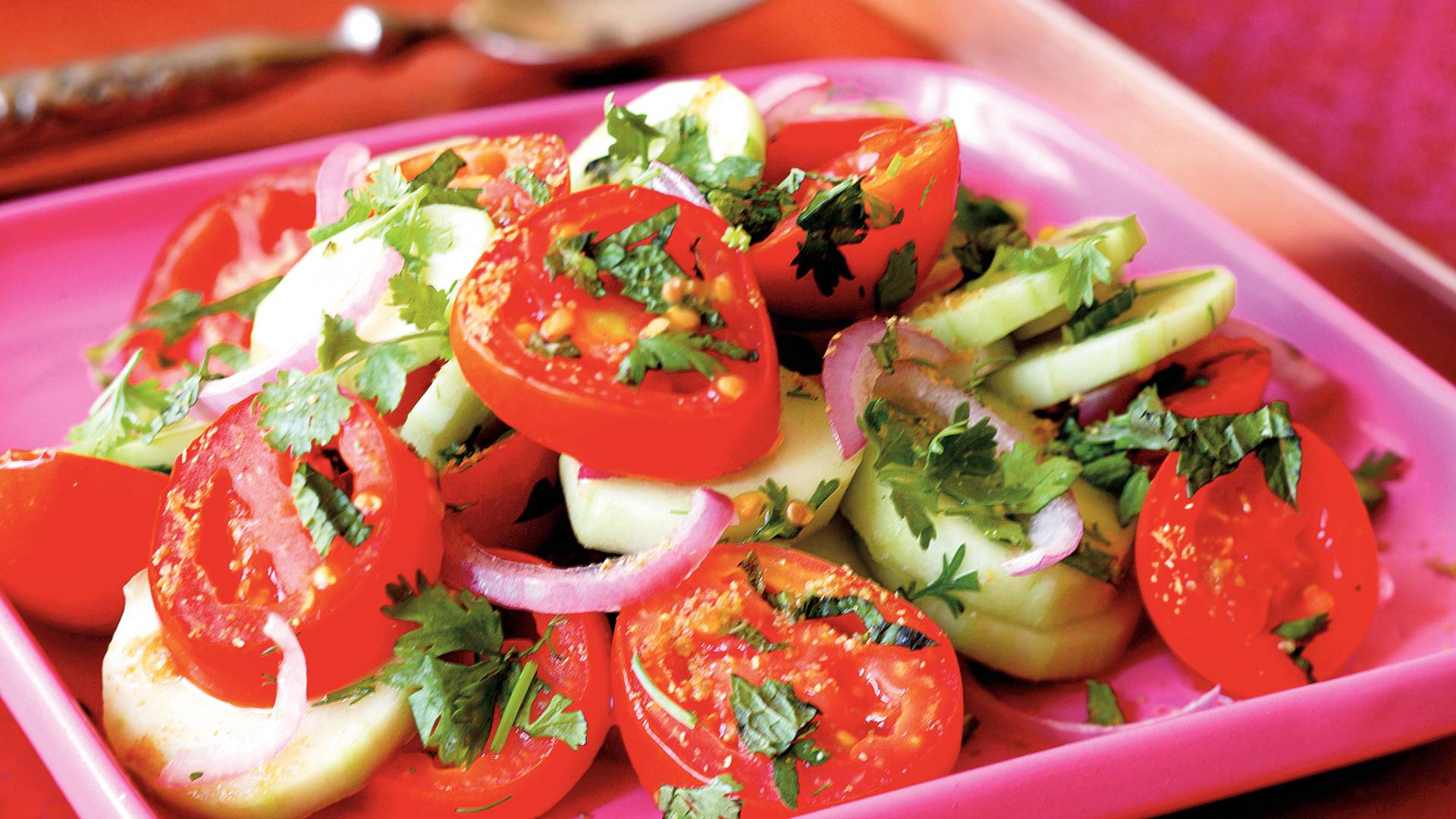 Tomatensalade met komkommer recept Allerhande Albert Heijn