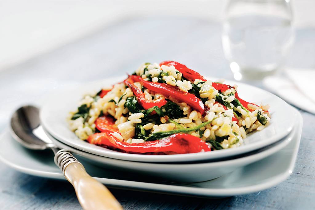 Risotto met geroosterde paprika en spinazie recept Allerhande