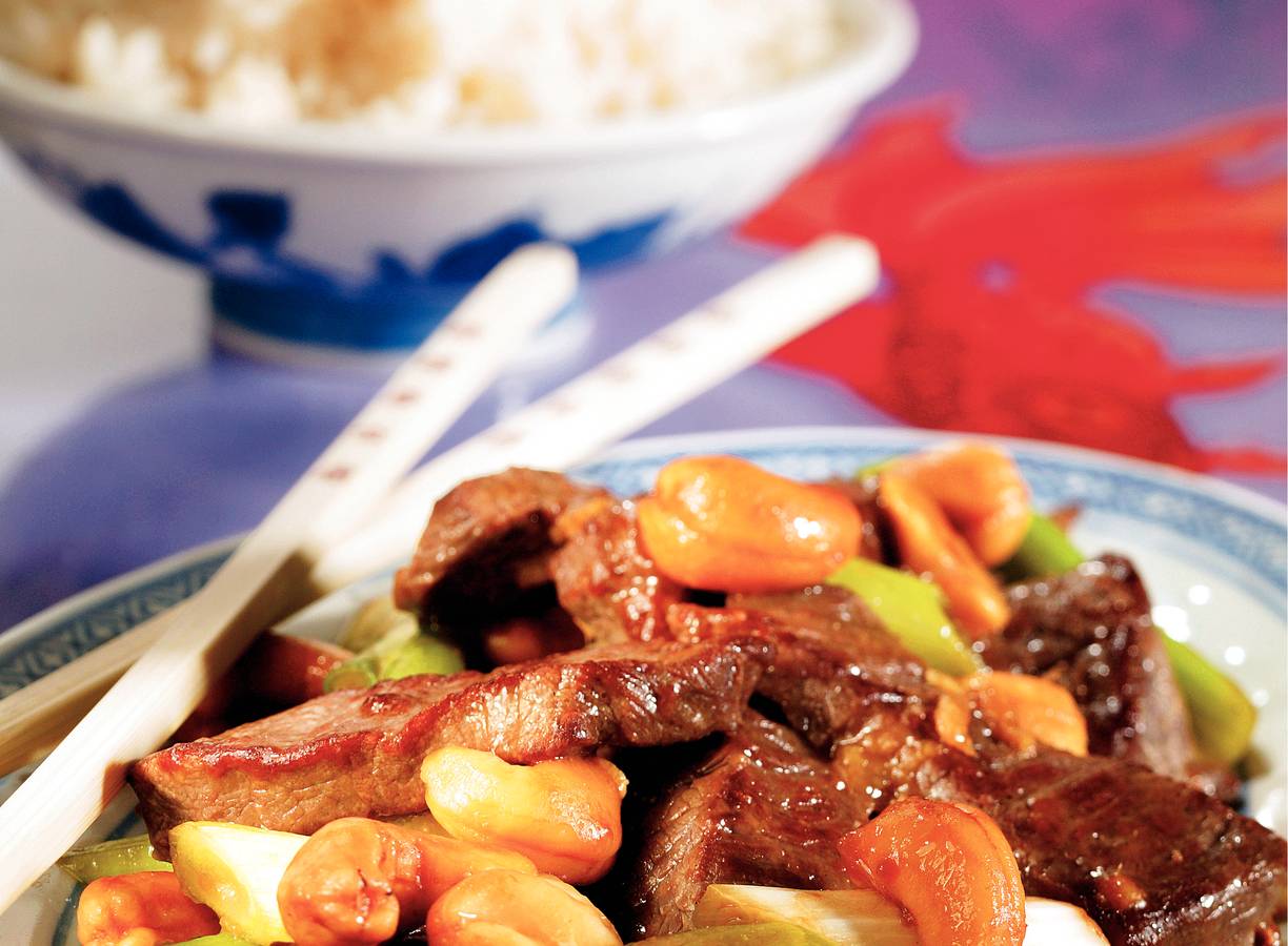 Biefstuk met cashewnoten in oestersaus