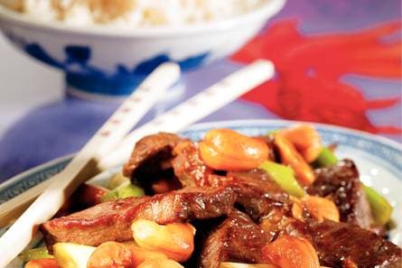 Biefstuk met cashewnoten in oestersaus