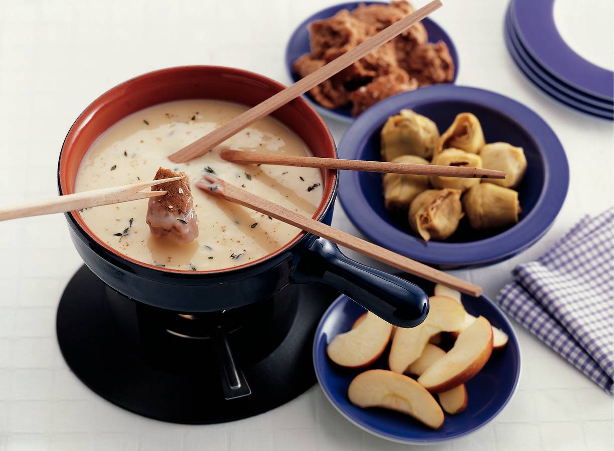 Geitenkaasfondue met honing en tijm