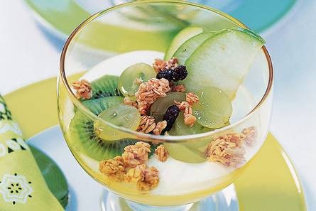 Groene fruitsalade met hangop