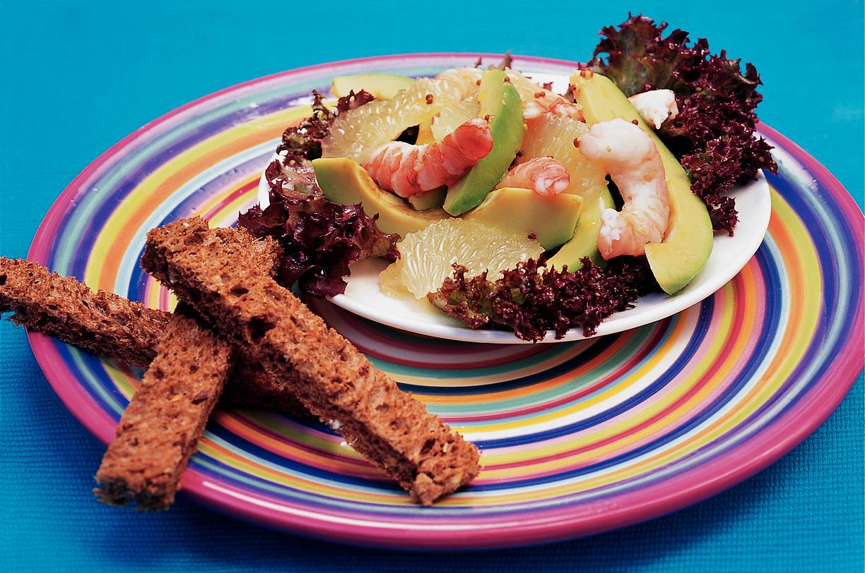 Avocadosalade met grapefruit en garnalen
