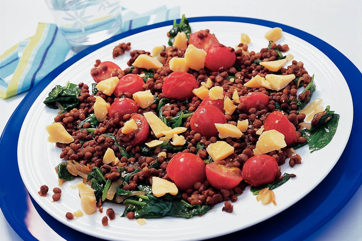 Linzensalade met oude kaas