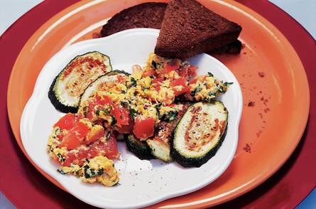 Gebakken courgette met peterselieroerei