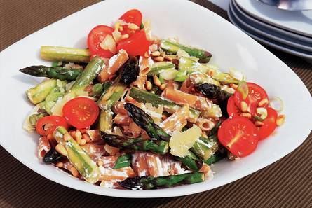 Penne met groene asperges en ricotta
