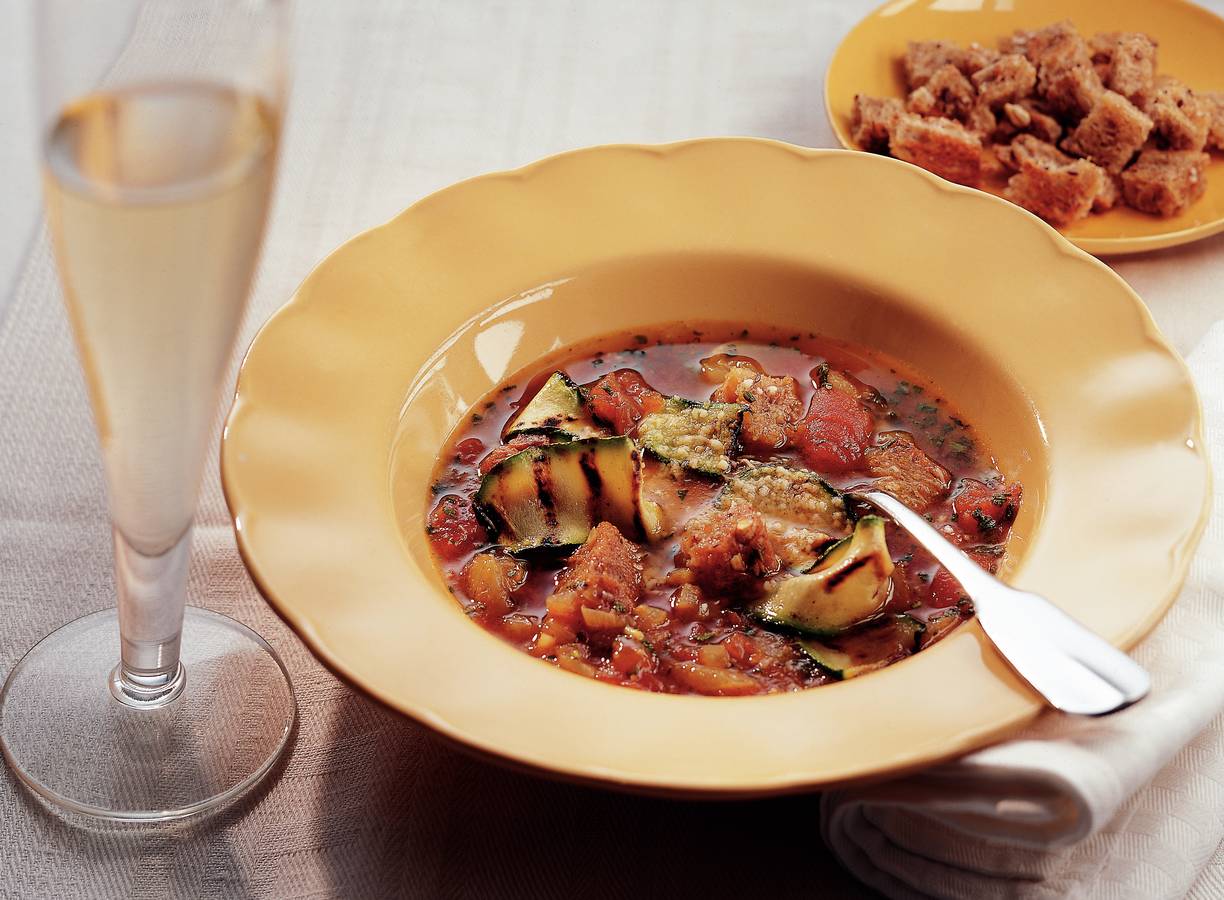 Italiaanse broodsoep met gegrilde courgette