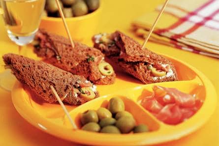Sandwichrolletjes met citroenolijven