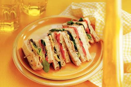 Spaanse clubsandwich met chorizo en omelet