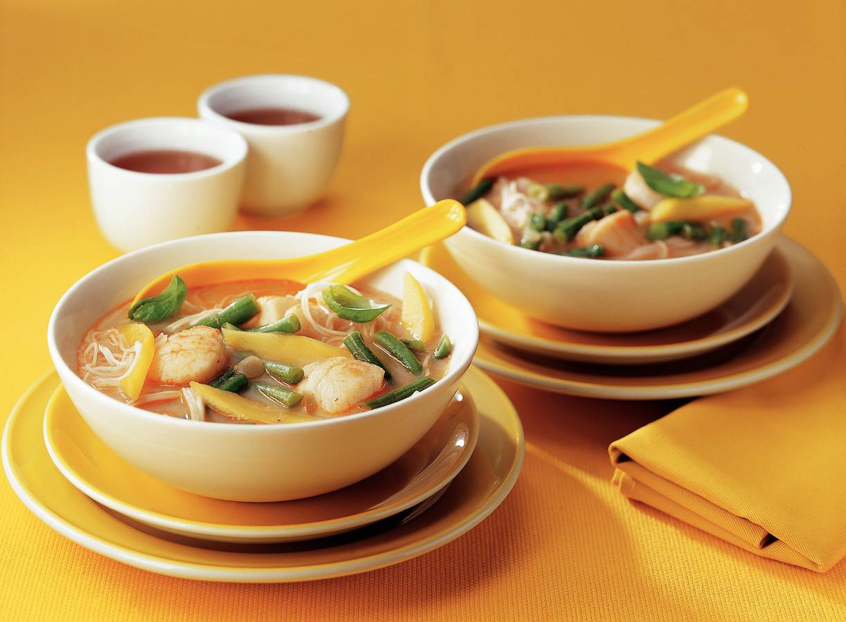 Thaise currysoep met coquilles en mango