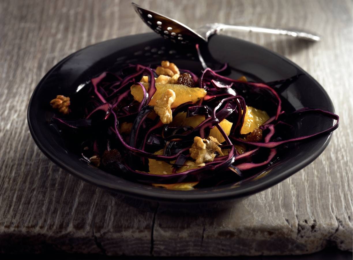 Rodekoolsalade met honingdressing
